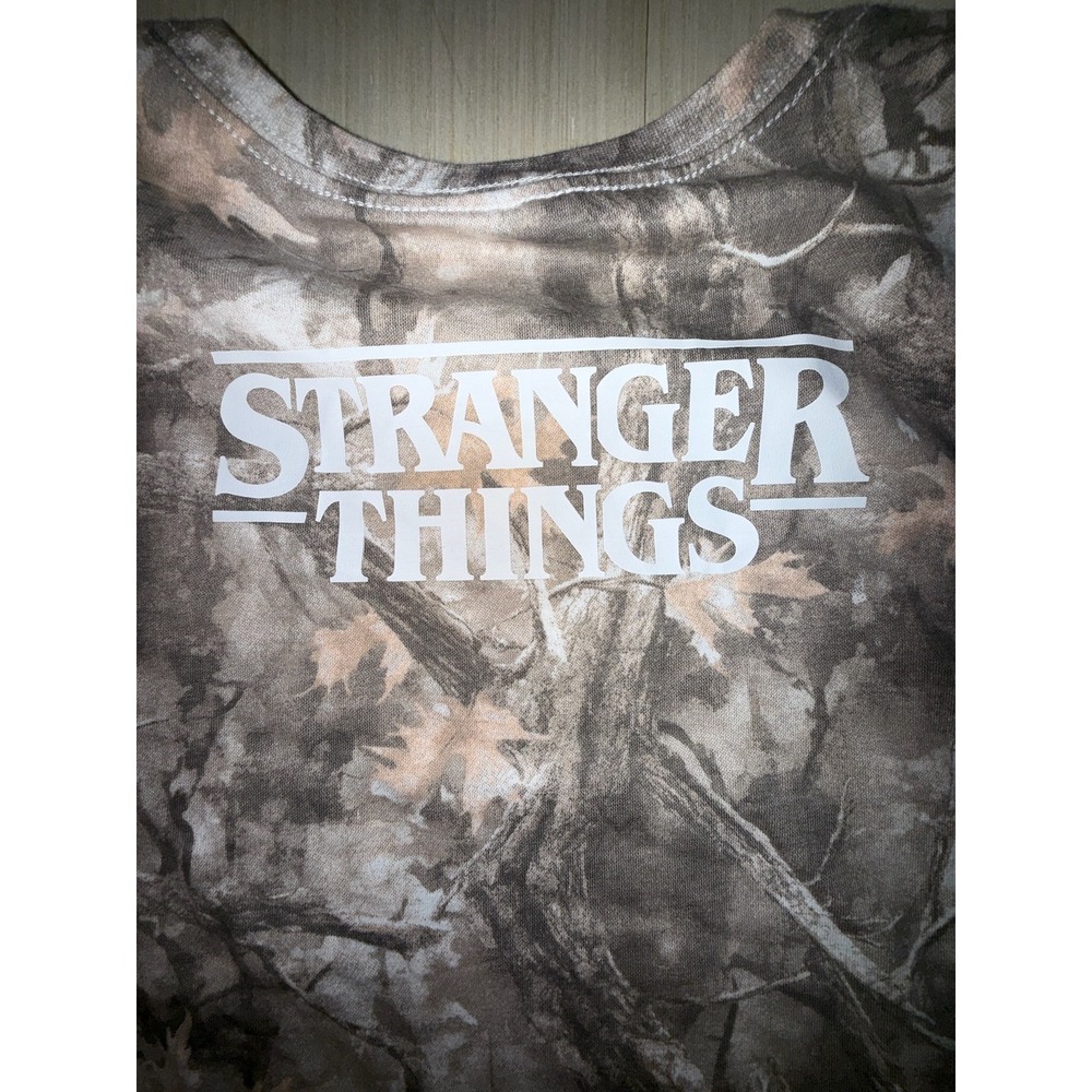 Stranger Things Mens Camo Beam Me Up This Place Sucks Graphic T-Shirt XXL - Picture 4 of 9